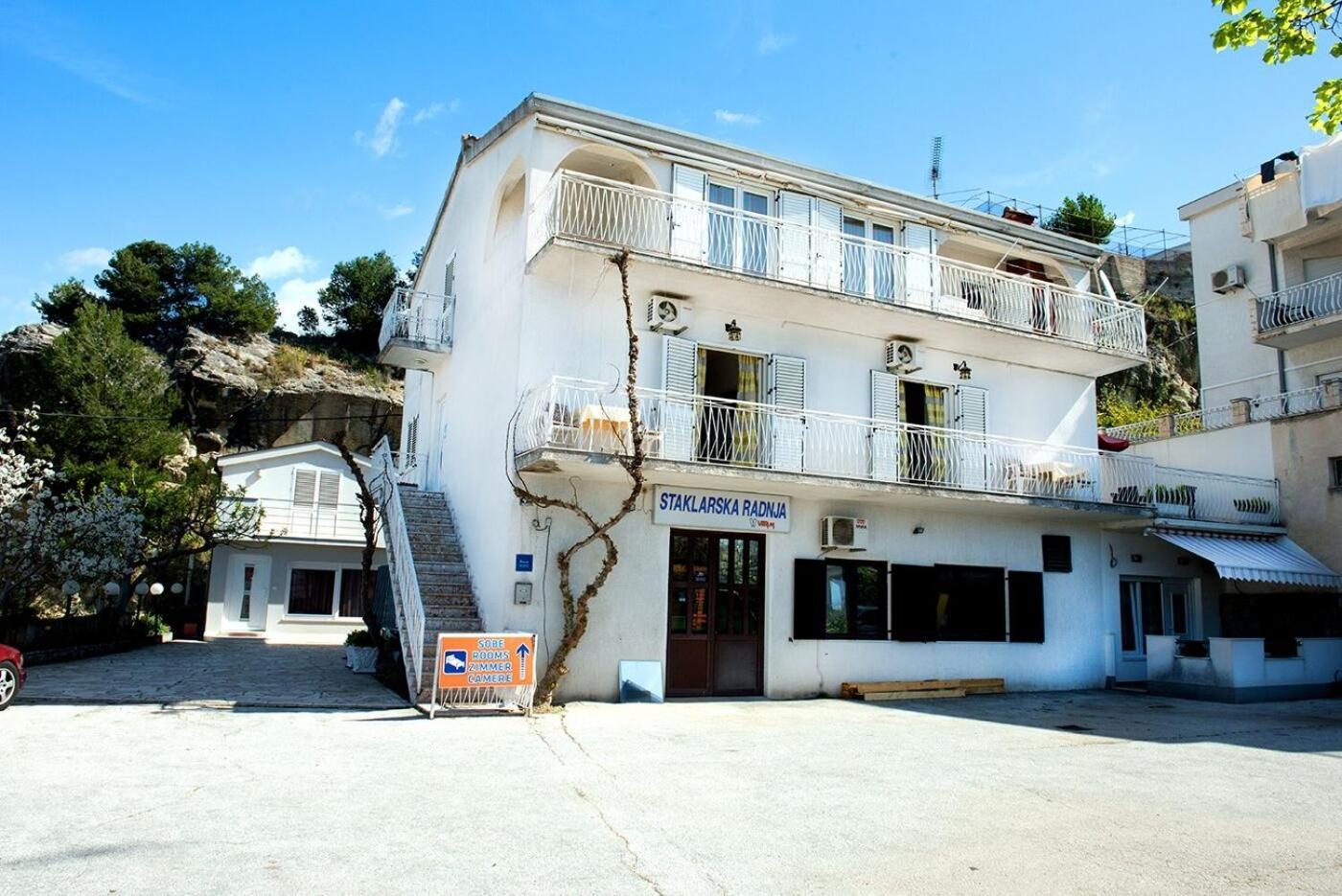 Apartments And Rooms Robi 珀德垂那 外观 照片
