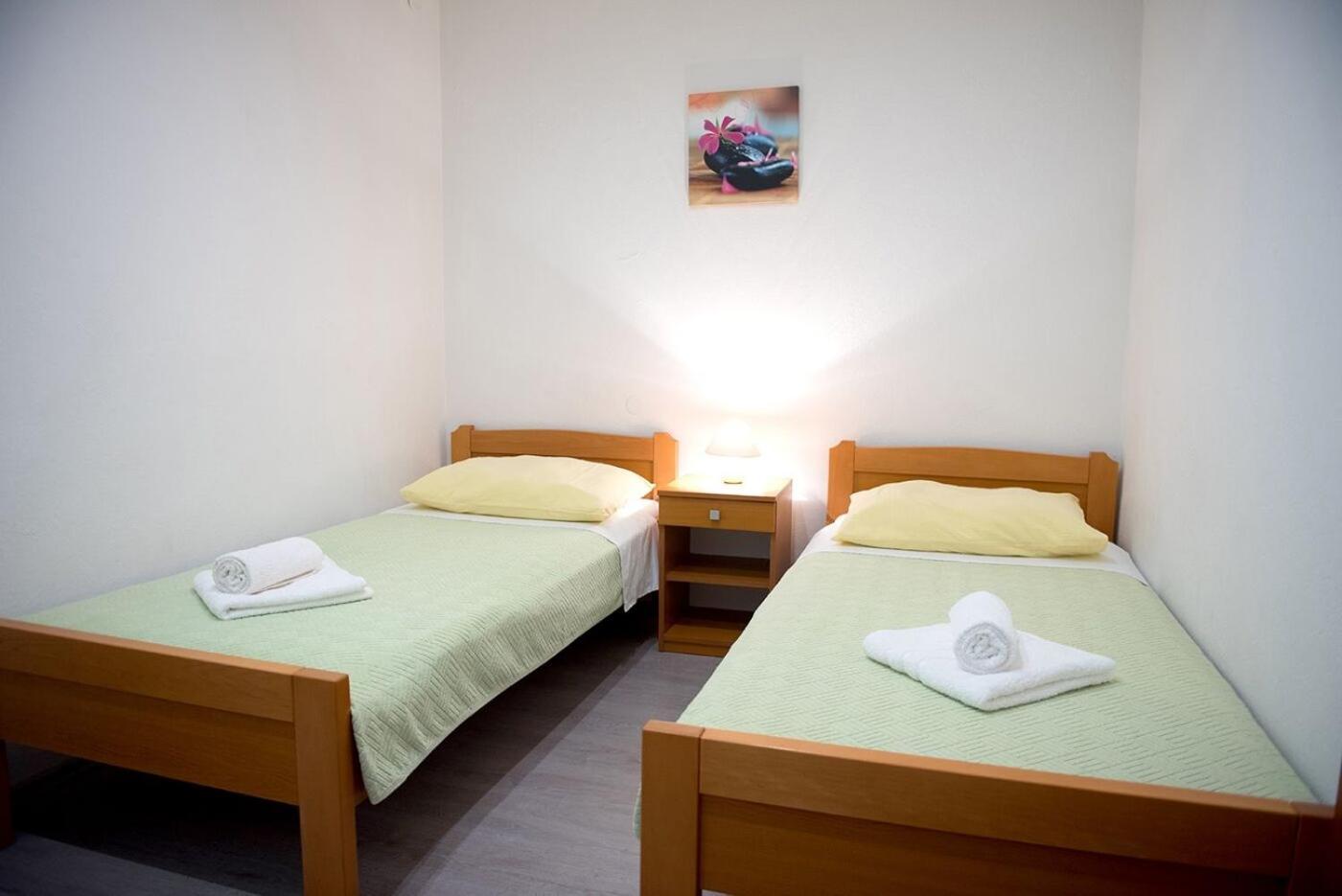 Apartments And Rooms Robi 珀德垂那 外观 照片